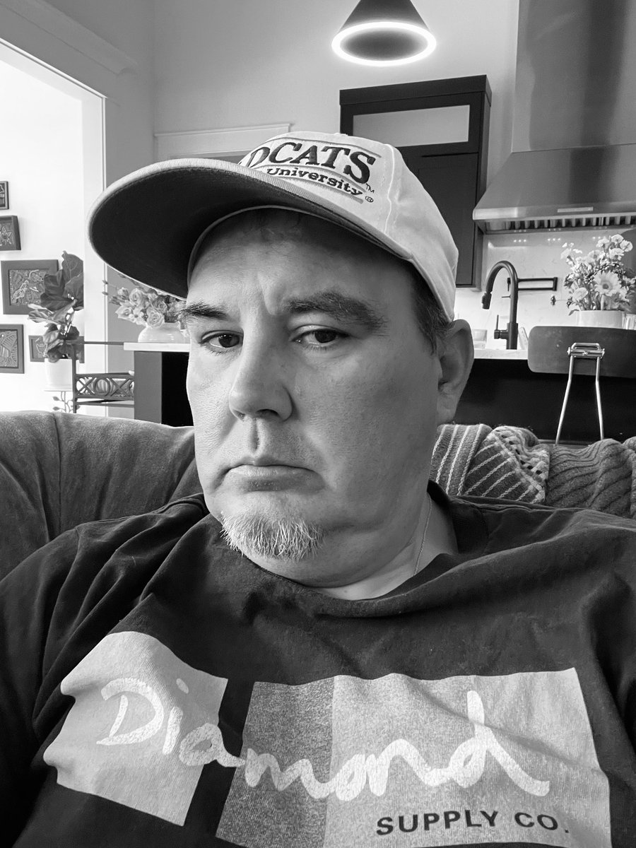AntonMacdonald7's tweet photo. At my folks house in the Boise Idaho area it’s nice we just got it and we sold the other one so it’s all exciting it’s quite the mansion big house the other one had the pool this one doesn’t but that still fine just more money in reality https://t.co/fbtjSwW1zO