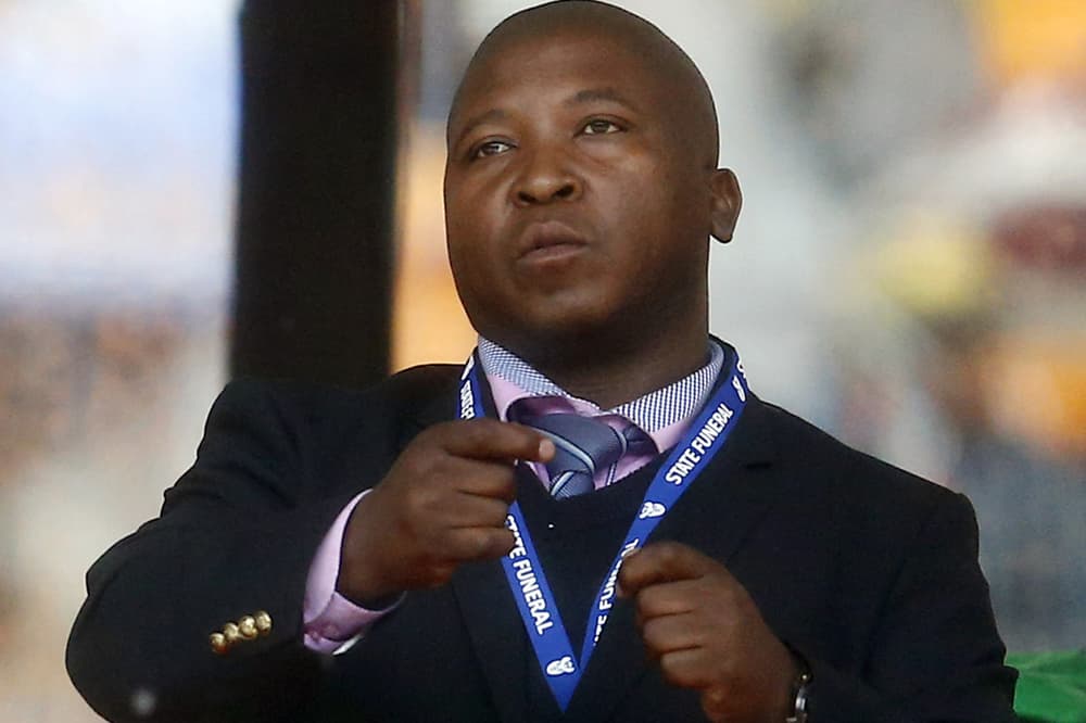 MrZatu's tweet photo. @Solphendukaa The return of  Sir Thamsanqa Tjantji on Audio mode. Animzwanga kahle.😅😅😅😅 https://t.co/kW8VAvVsqN