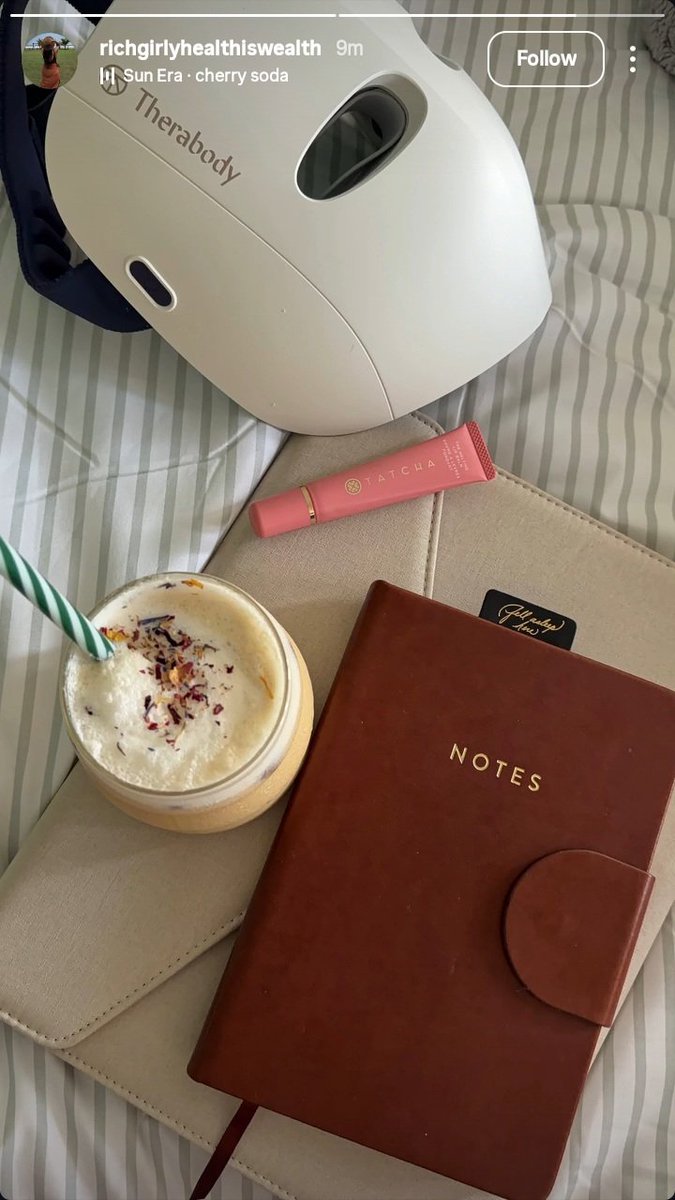 KayRoss96's tweet photo. IG #richgirlyhealthiswealth
#AsEverBookmark #AsEverbyMeghan https://t.co/aBwA70i77F