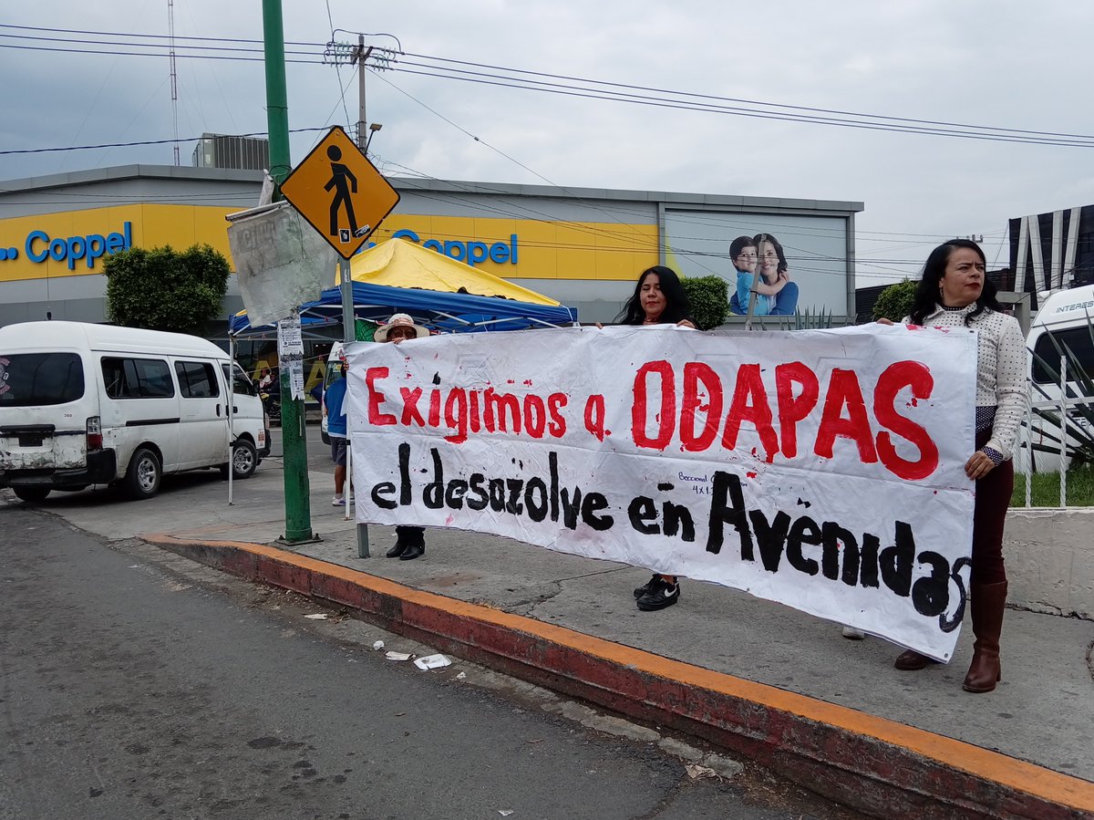 AntorchaElena's tweet photo. El gobierno del Estado de México hace iodos sordos a las demandas de los mexiquenses 
#GobEdomexNoAtiendeALaGente https://t.co/HBSGvxfdPq