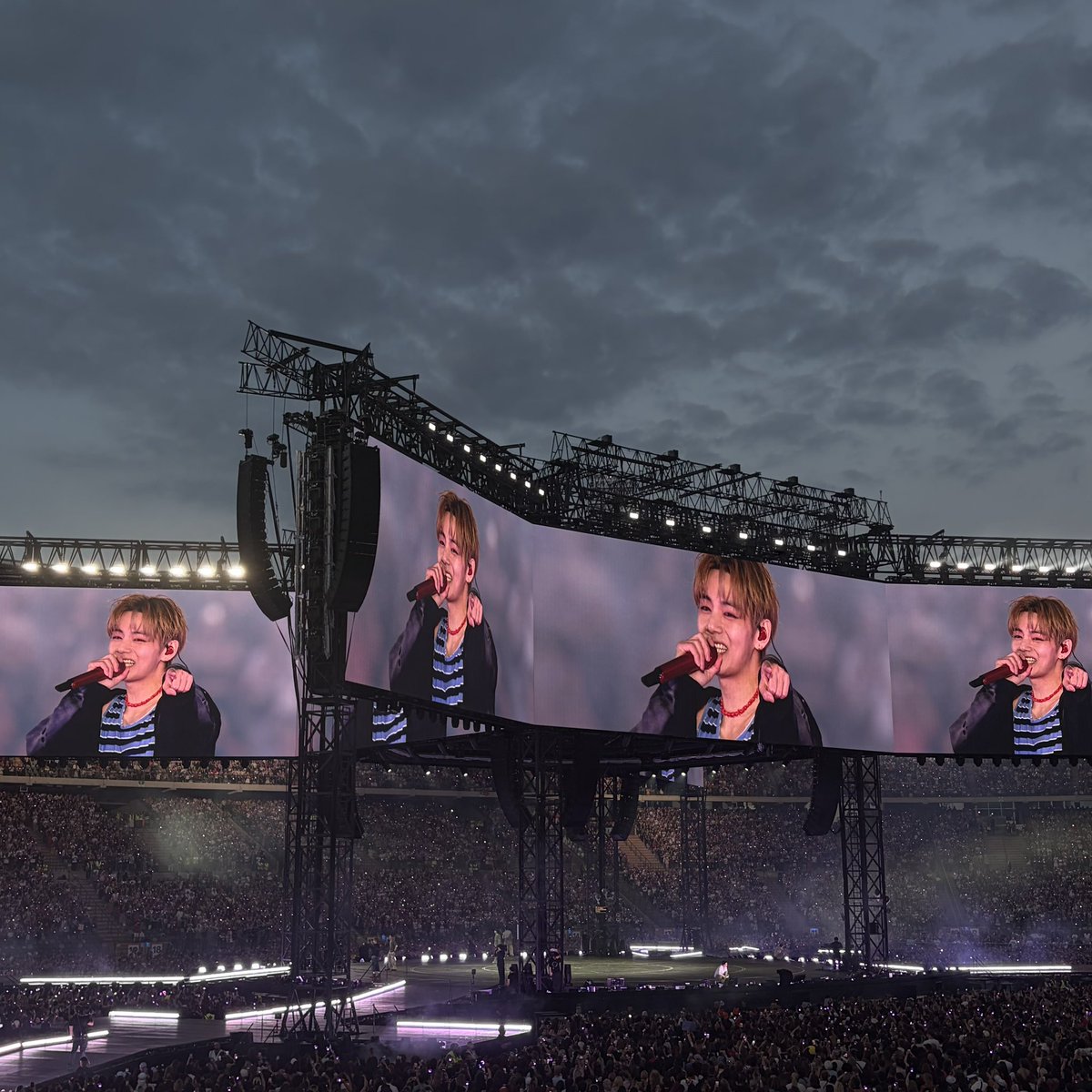 1999jyh's tweet photo. i miss u so much https://t.co/6RvQhD7H44