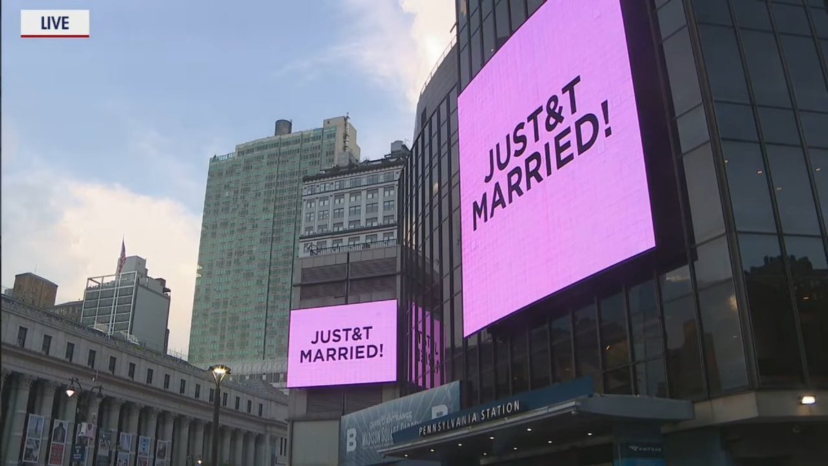 SwiftiesHQs's tweet photo. HABEMUS WIFE!!!!! https://t.co/wdCKobgXSq