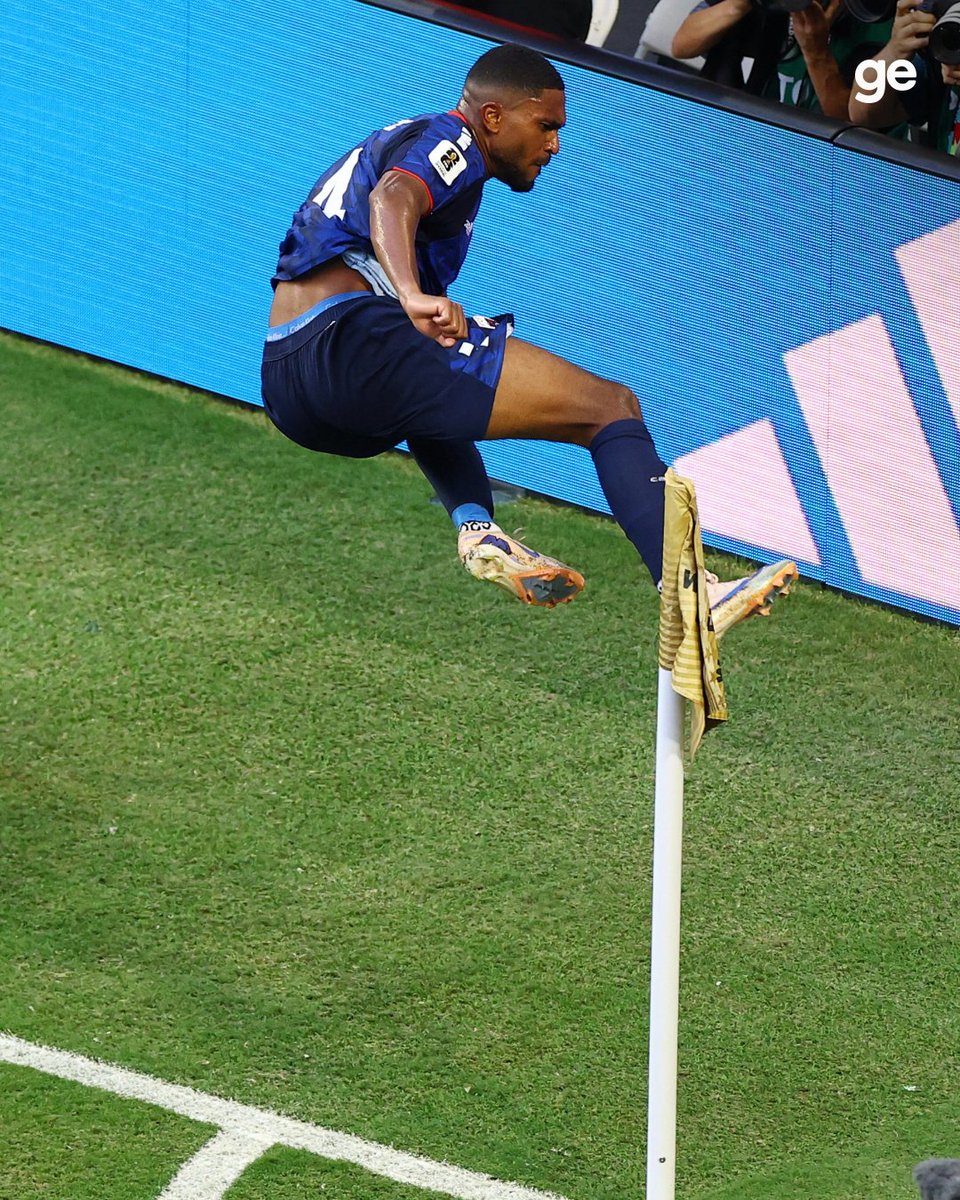 geglobo's tweet photo. EMPATOU CABO VERDE! 🇨🇻

DEROY DUARTE! Ryan Mendes acerta passe curto no lado direito para o camisa 14, que chuta rasteiro e tira de Dibu Martínez. É o empate de Cabo Verde! 1 a 1!

📷 Reuters

#CopaNaGlobo #argentina #caboverde #futebol #ge2026 https://t.co/XClEHqXLK2