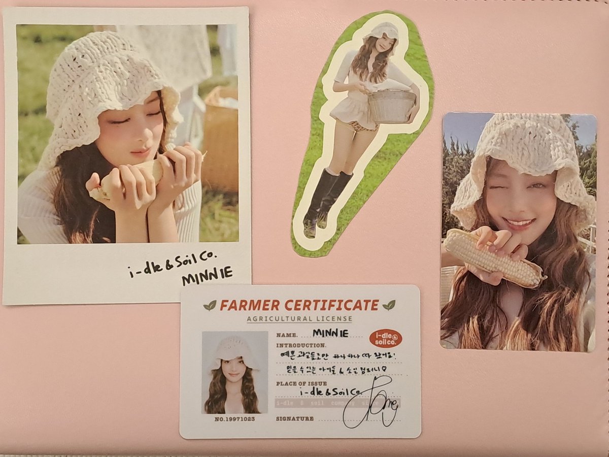 hallofbinnie's tweet photo. 💌 — mais um feedback positivo para @luebrida que dessa vez trouxe esse set membro do SG26 da Minnie pra minha coleção 🩷 veio tudo muito bem embalado e cheio de brindes, estou completamente apaixonada por esses itens 🥺 muito obrigada mais uma vez, Lue! https://t.co/34NWUzU0s9