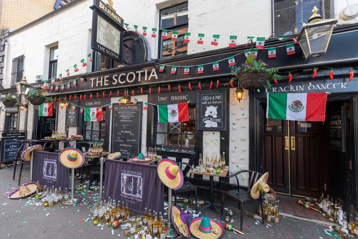 tsrmediauk's tweet photo. Glasgow City Centre on Monday morning 🇲🇽 🤝🏴󠁧󠁢󠁳󠁣󠁴󠁿🏴󠁧󠁢󠁷󠁬󠁳󠁿🇮🇪 https://t.co/3iPfZC2MMr