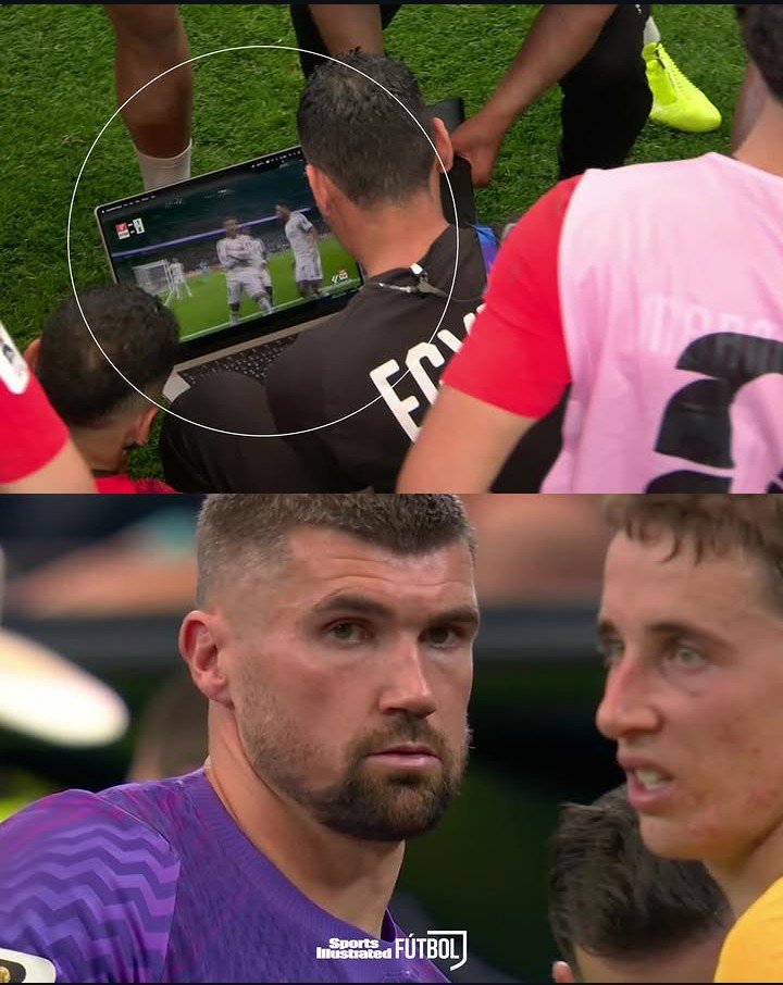 DCuesto's tweet photo. 🤯🚨¡INSÓLITO ENTRE #AUSTRALIA  🆚 #EGIPTO !!

Los jugadores de Egipto pasaron penales de Mathew Ryan en una Notebook antes la tanda de penaltis! 😂🧐

Viendo la entrada del histórico Ryan y se pusieron a repasar particularmente la parada a #Mbapee!

#FifaWorldCup #WorldCup2026 https://t.co/MzEcn4dFZz