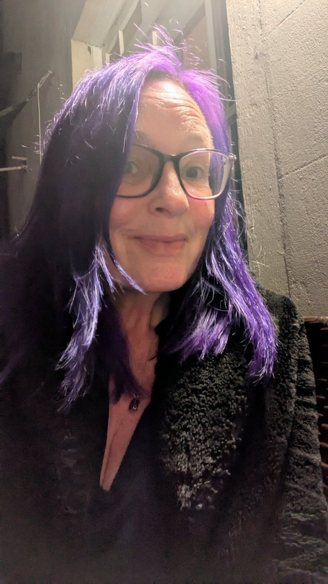 Claire Behind The Hair tweet media