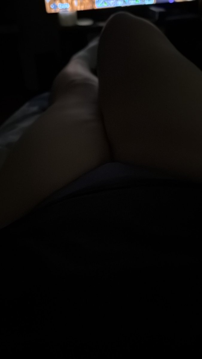 slutcentral237's tweet photo. #thigh https://t.co/9K8b3Sk4bu