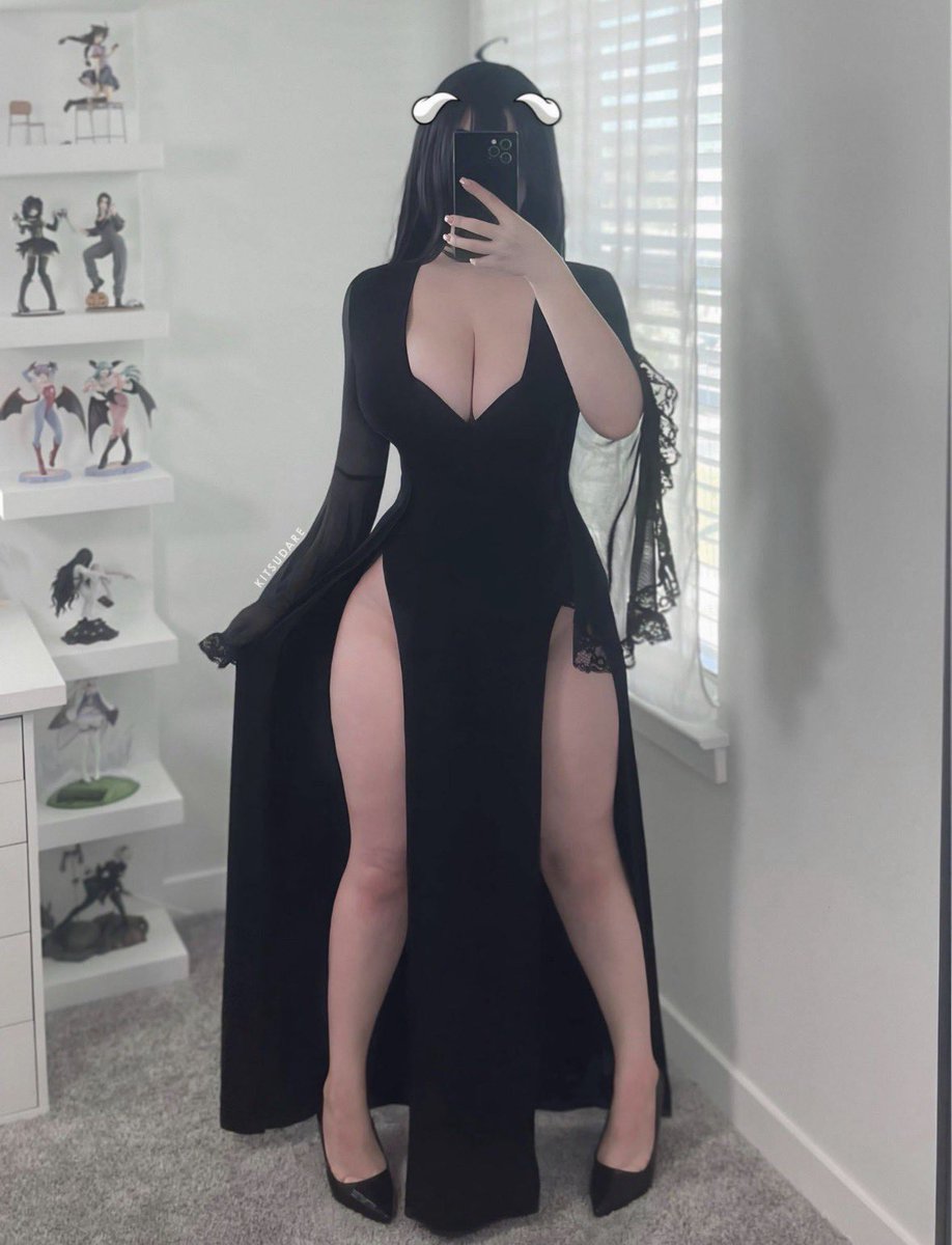 ciarruh's tweet photo. reply if u wanna see it from the back 🖤 https://t.co/QcZWKfRV63