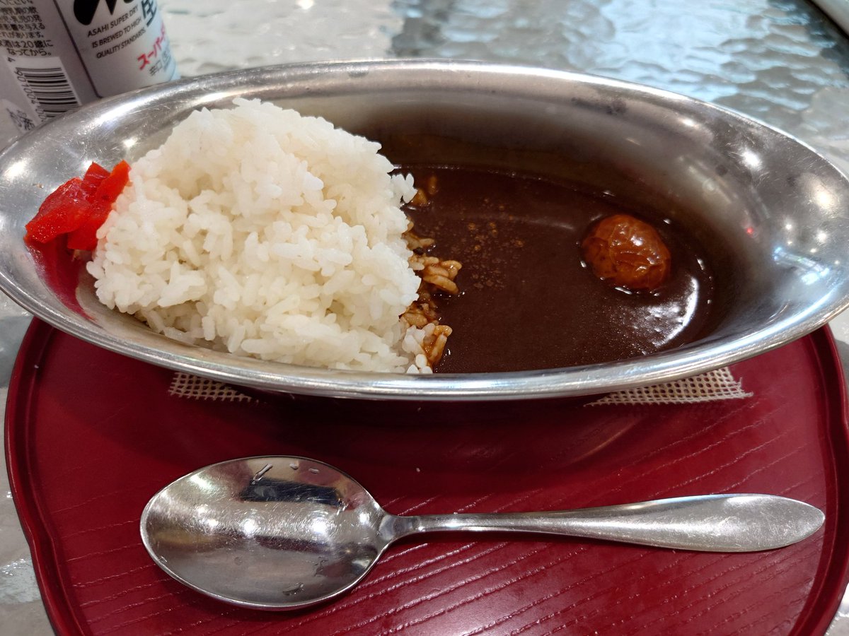 vorcchi8's tweet photo. 呉市に移動。
食べたかったカレーあったけど、めっちゃ並んでたので近くの食堂でカレー。
美味しい😊 https://t.co/hmq42SyBmb
