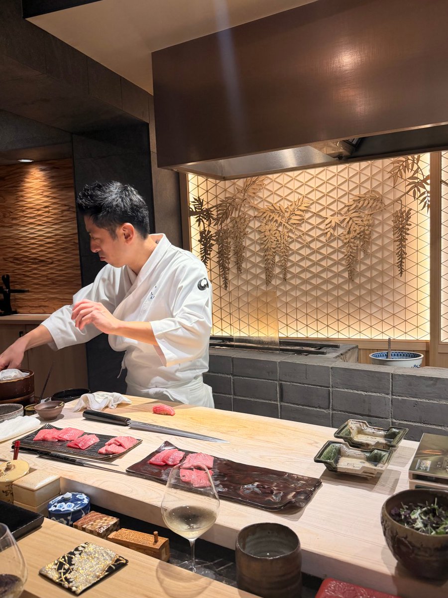 AlexaCollins34's tweet photo. 日本に帰って自分の良い友達と一緒に行った最初の美食、おいしい料理と良い友達と一緒に食べるのはと��も楽しい😋 https://t.co/jlmhrpvkJx