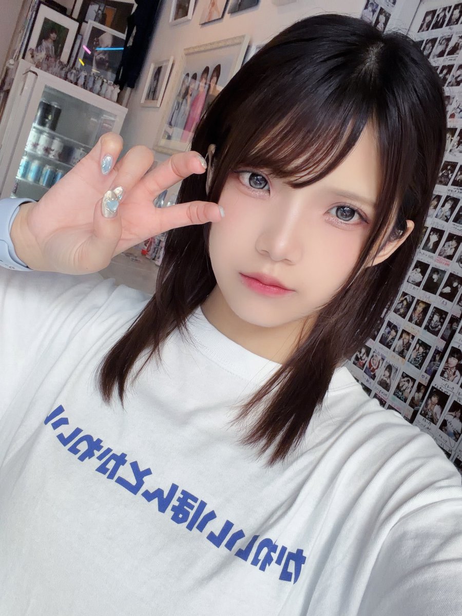 Bun_0719's tweet photo. 昔の写真を見てると最近の化粧の薄さにびっくりしております。
ってことで今日明日長めにCyblumeいます〜 https://t.co/j2yDXhp2V2