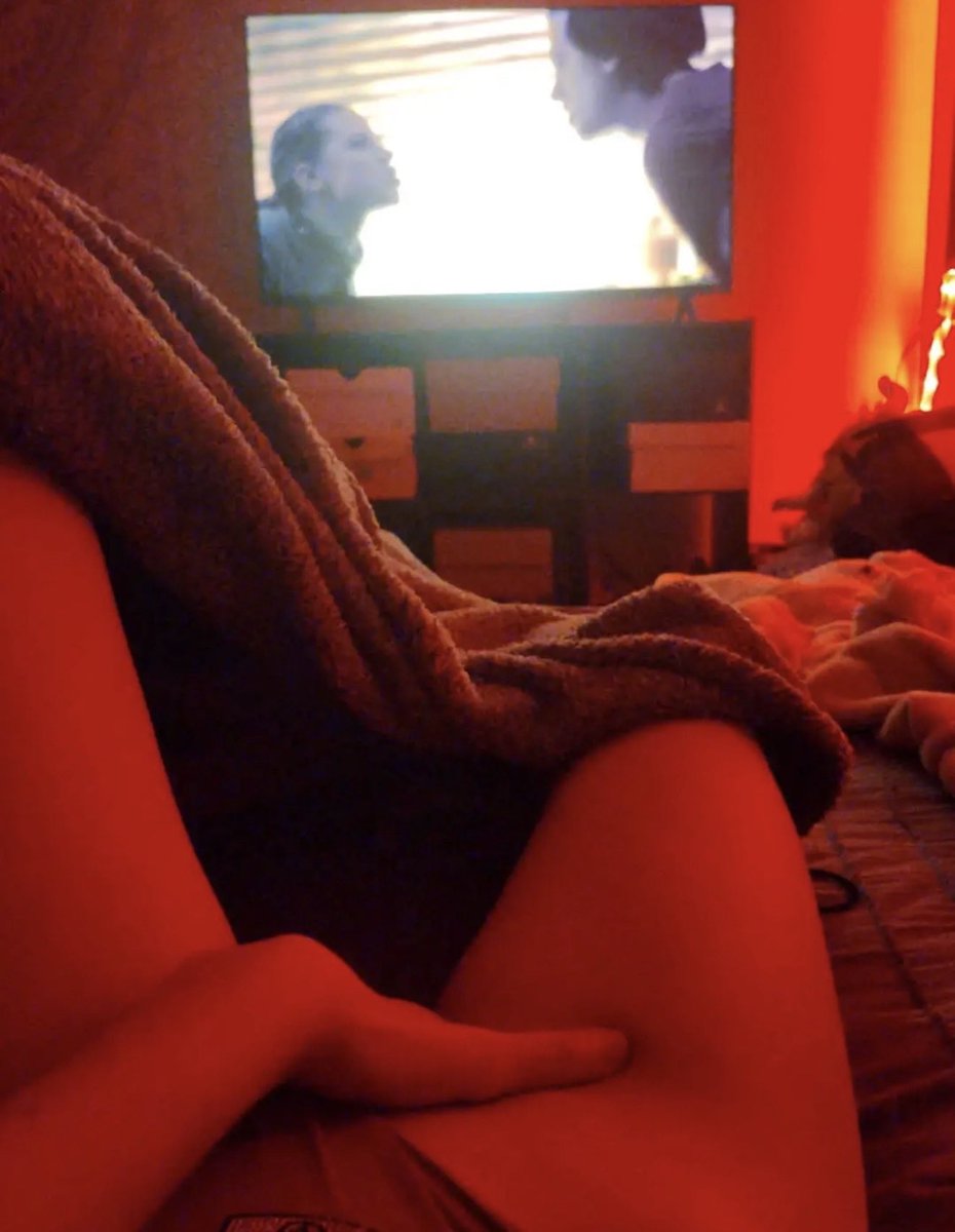peypeyton005's tweet photo. reply with “yes” for a 📸 in ur dms 🔞 https://t.co/1tGJCRhqs9