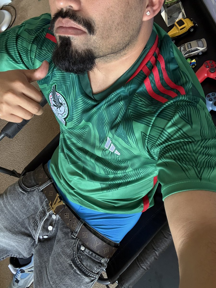 Santos_3105's tweet photo. Mexican dick https://t.co/v51QmVMfLB