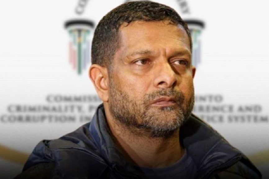 TsilisoT's tweet photo. So this man as Deputy Head: Crime Intelligence, was reporting to General Dumisani Khumalo, and allegedly involved so deeply in crime? Yet Mama Winne we EFF decided to arrest General Khumalo instead of this alleged criminal? And she’s still, not only on her job, but also still at helm of IDAC? Do better Mr. Ramaphosa!