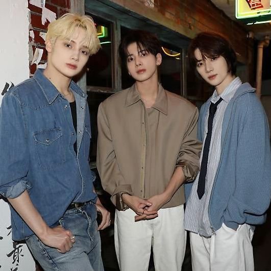 TXTChartData's tweet photo. Beomgyu,Taehyun &amp; Hueningkai will cover Kenshi Yonezu "Lemon" on Nippon TV's 'THE MUSIC DAY 2026' at 9PM JST timeslot today.

#BEOMGYU #TAEHYUN #HUENINGKAI 
#TXT #THEMUSICDAY https://t.co/Z7FgrkisBv