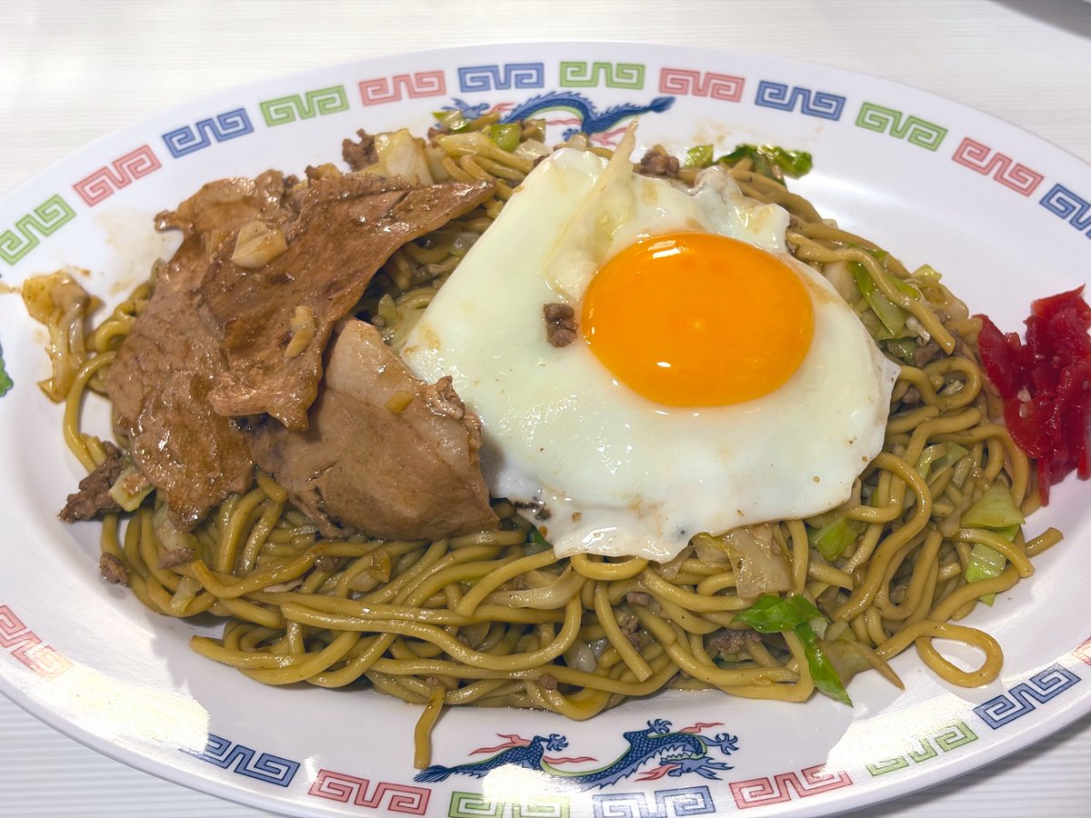 NEFT_jp's tweet photo. 12年連続で横手やきそば四天王に選ばれた名店

【藤春食堂】の特製焼きそば800円

初めて食べたのにどこか懐かしい、また食べたくなる美味しさでした〜🥺🍳✨

#秋田県横手市 #横手焼きそば https://t.co/dvinVPLJcb