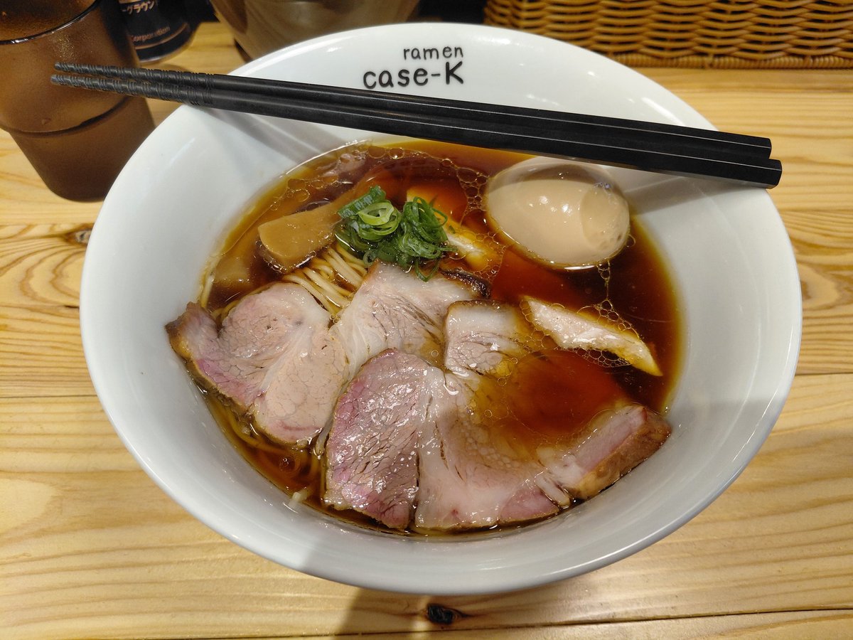 hashihaka's tweet photo. 習志野市から船橋市へ移転して新規Openしたので行ってきた。ラーメンcase-K。日を置かず、鶏の特製らぁめんと昆布水つけめん食べた。もも叉焼むね叉焼どちらも美味◎噛みごたえ◎◎。昆布水つけ麺、あっさりとしてるけど濃厚なつけ汁美味◎。暫くはここ行く、次は塩かあぶらそばだな。 https://t.co/cyIFu6yAT7
