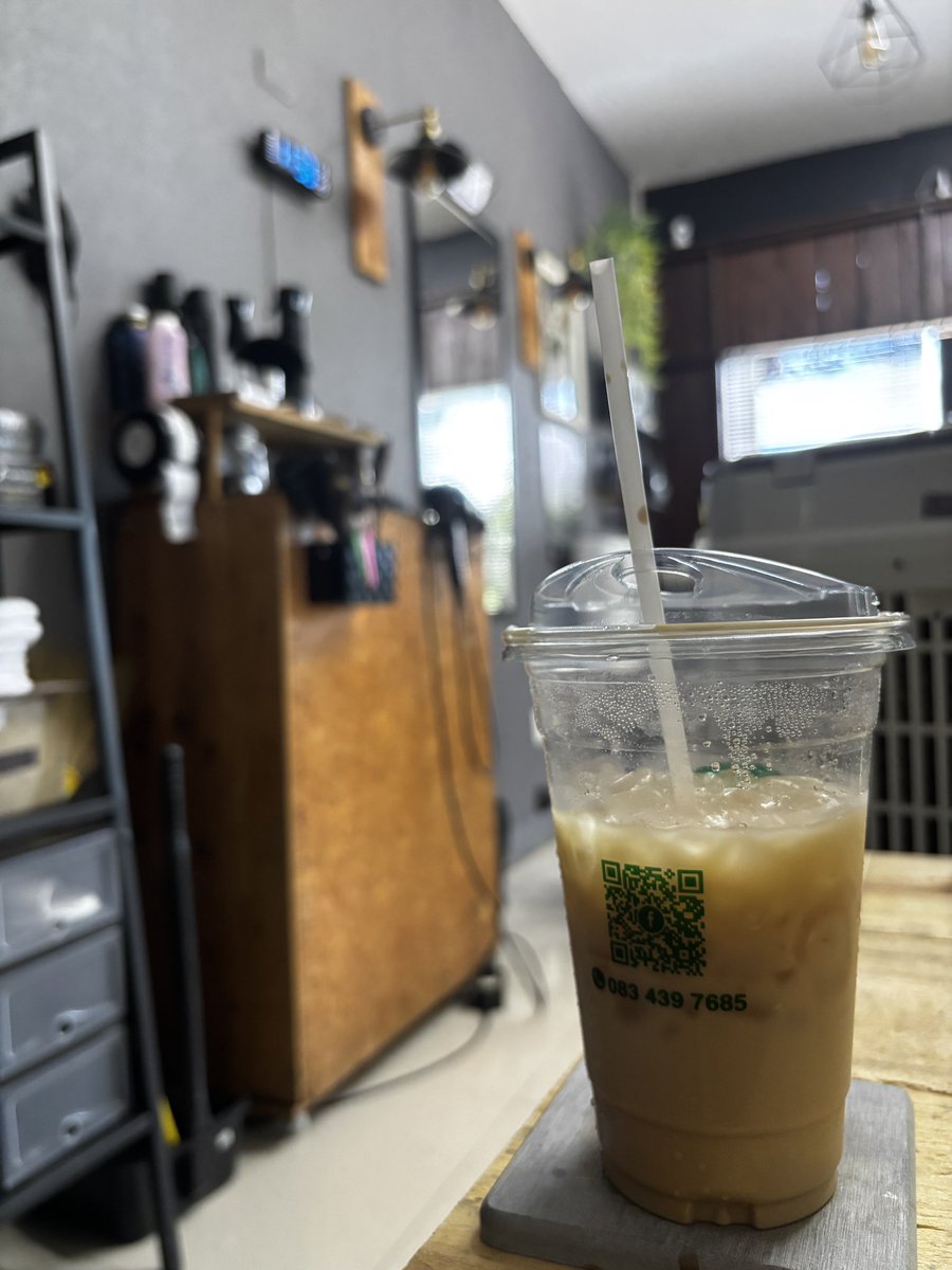 YUKRIT7's tweet photo. แน่ใจนะว่านี่กาแฟ หาวเป็น10รอบละ 🫩 https://t.co/oL6CETj8qv