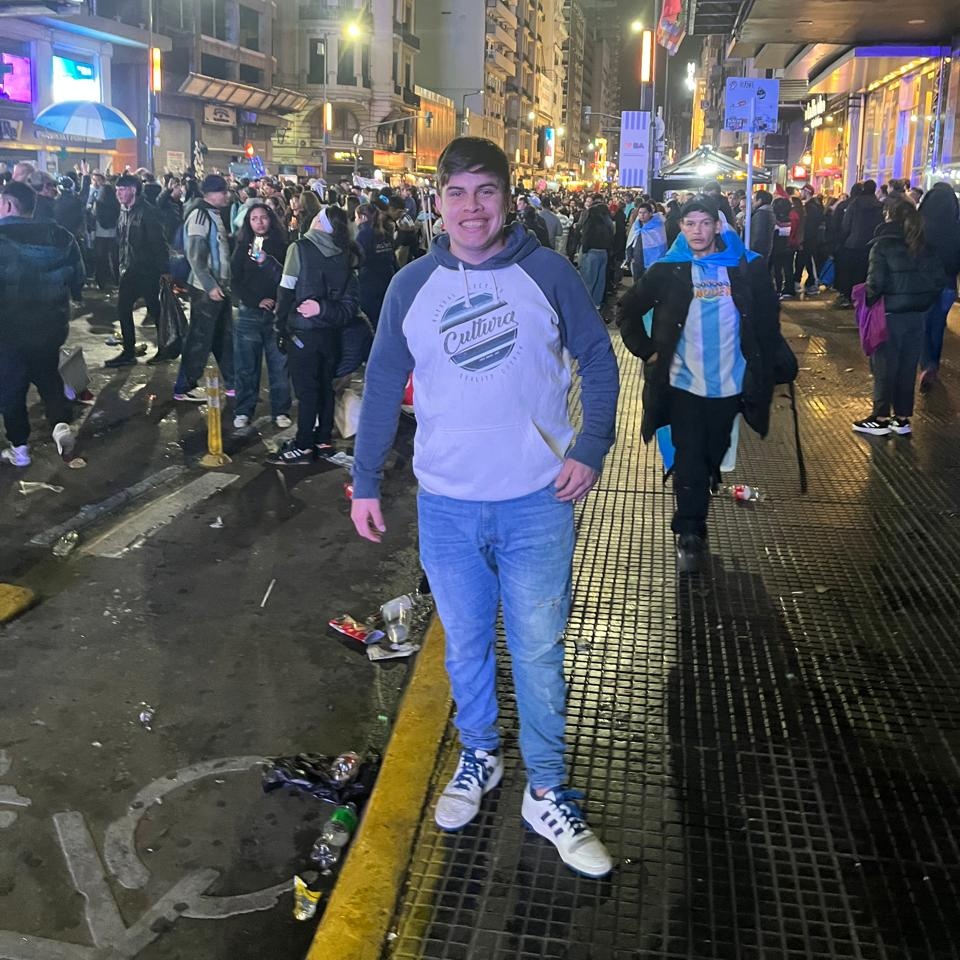 agus03gonzalez's tweet photo. #NuevaFotoDePerfil https://t.co/a1v4B4omXR