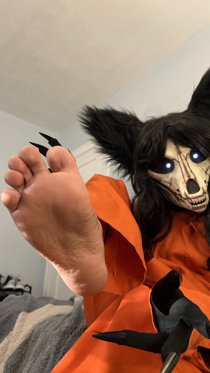 BareFootyAD's tweet photo. Been a while, miss me~?

[ #feet #footfetish #furry ] https://t.co/NCWEKRBNYi