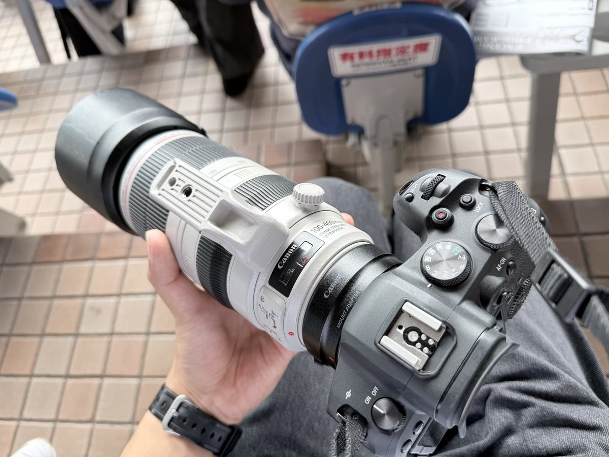 masaka_4EP2's tweet photo. 友達のマトゥーラくん( @CameramanMtr )にカメラを借りてレクチャーを受けつつ小倉競馬！
プリティウーマンのいい感じの写真撮れたから現像してもらうぞ〜！ https://t.co/z5kcRLfZHd