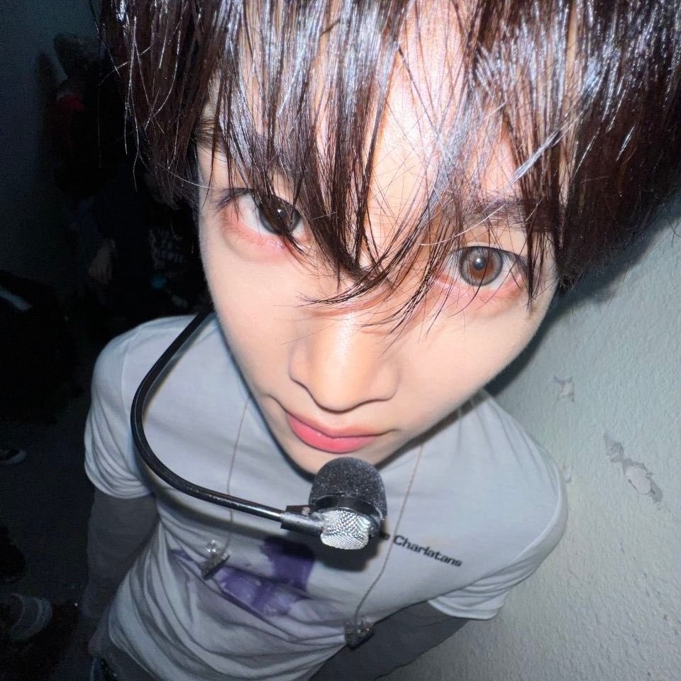 inadeepwater's tweet photo. hehe                                                        not hehe https://t.co/WSONdeLSGI