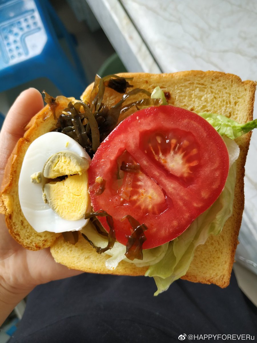 oCritisized's tweet photo. Just a quick weekday win: homemade veggie toast with avocado and a dash of chili flakes. Quick, flavorful, and keeps me energized all afternoon. https://t.co/Mkpoeot9Gf
