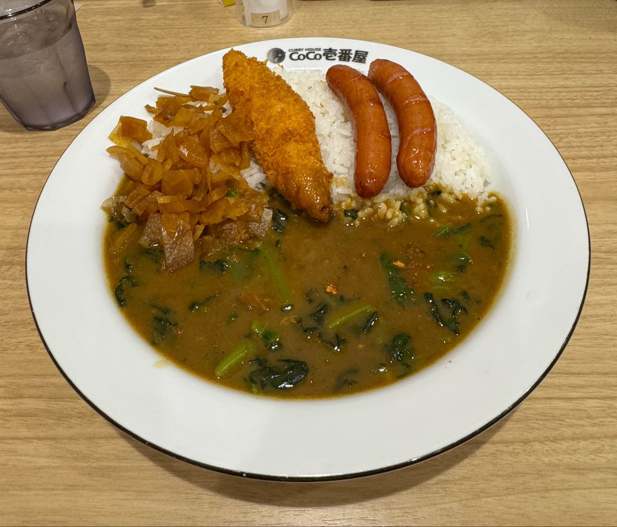 USCPAYS's tweet photo. 久々の風邪により38℃を超える熱が出て、この１週間ほぼ勉強できませんでした🥵
直前期の大切な時間を失いましたが、試験日を跨がなくて良かったと思うことにします😂
今日はO校の授業で久しぶりに勉強しましたが、楽しく感じました。
あと１カ月、これから追い上げていきます！
写真はお昼のCoCo壱🍛 https://t.co/DoJWEzwSBz