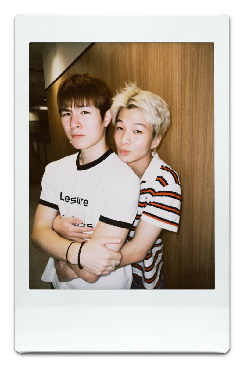 Faviq_gnest's tweet photo. พี่ชายคนโปรดระบบสุ่ม โดย ‘Your FAV’ Music Card  🤟🏻

🃏Watch now on Youtube : https://t.co/5nhn3sE8kL

#FAVIQ_YourFAV
#FAVIQ_MusicCard
#FAVIQ
#GNEST https://t.co/VqH6DebBJJ