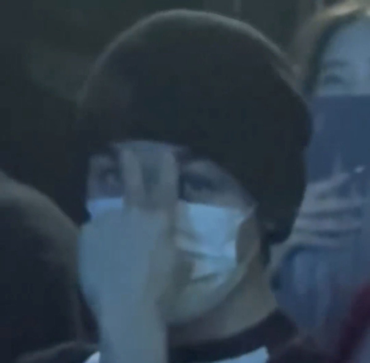 v_vPsycheros's tweet photo. 뿌도 콘에서 두 손가락으로 미간 늘리던 것도 ‘주름 생기겠다’가 이유였니 ㅋㅋㅋㅋㅋㅋㅋㅋㅋ
아 진짜 알다가도 모를 아기네 진짜 ㅋㅋㅋㅋㅋㅋㅋㅋㅋㅋ https://t.co/spGcG8Dub3