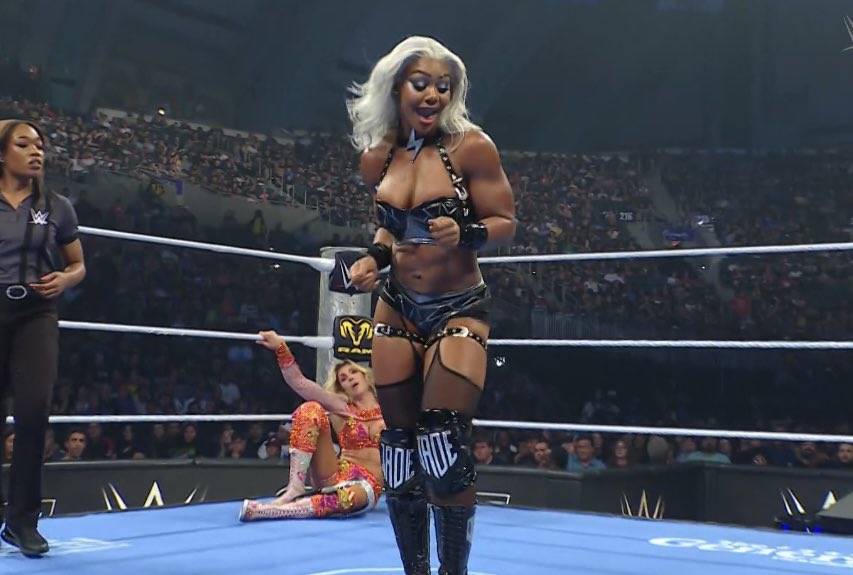 FadeAwayMedia's tweet photo. JADE CARGILL MOCKING THE FLAIR STRUT 😂

#Smackdown https://t.co/qf0HY3M4nV