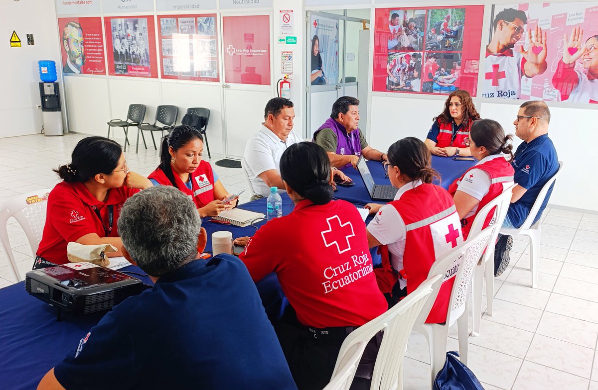Salud_StaElena's tweet photo. #SantaElena| 💪🏻 Trabajamos junto a nuestros aliados estratégicos para fortalecer el Sistema de Salud en territorio.

✅ Participamos en una mesa de diálogo con @CRESantaElena para establecer una hoja de ruta en el impulso de varios proyectos en beneficio de la comunidad. https://t.co/JZ2wo0fQa2