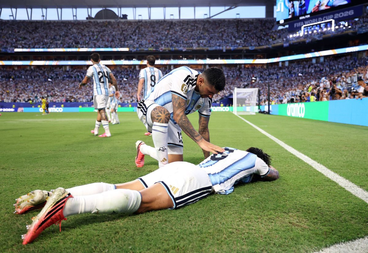 TrueeeCricketer's tweet photo. Argentina 🇦🇷 3 - 2 Cabo Verde 🇨🇻
#CRomero #Argentina #CaboVerde #Messi #Vozinha #SLopes #Duarte #Martinez https://t.co/br19dcU18m