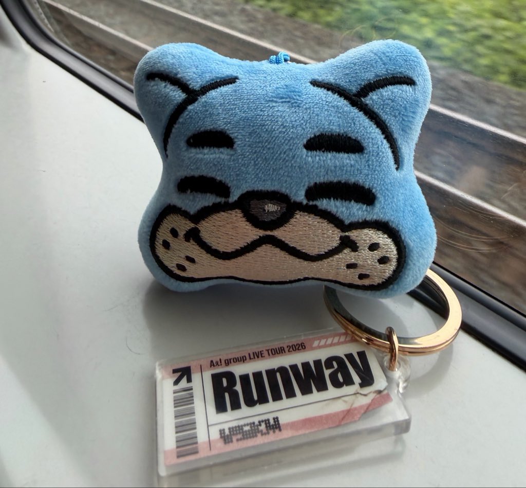 a2_sr_s2's tweet photo. 大都会へレッツゴー🚃😂 https://t.co/zELs2n6l0X
