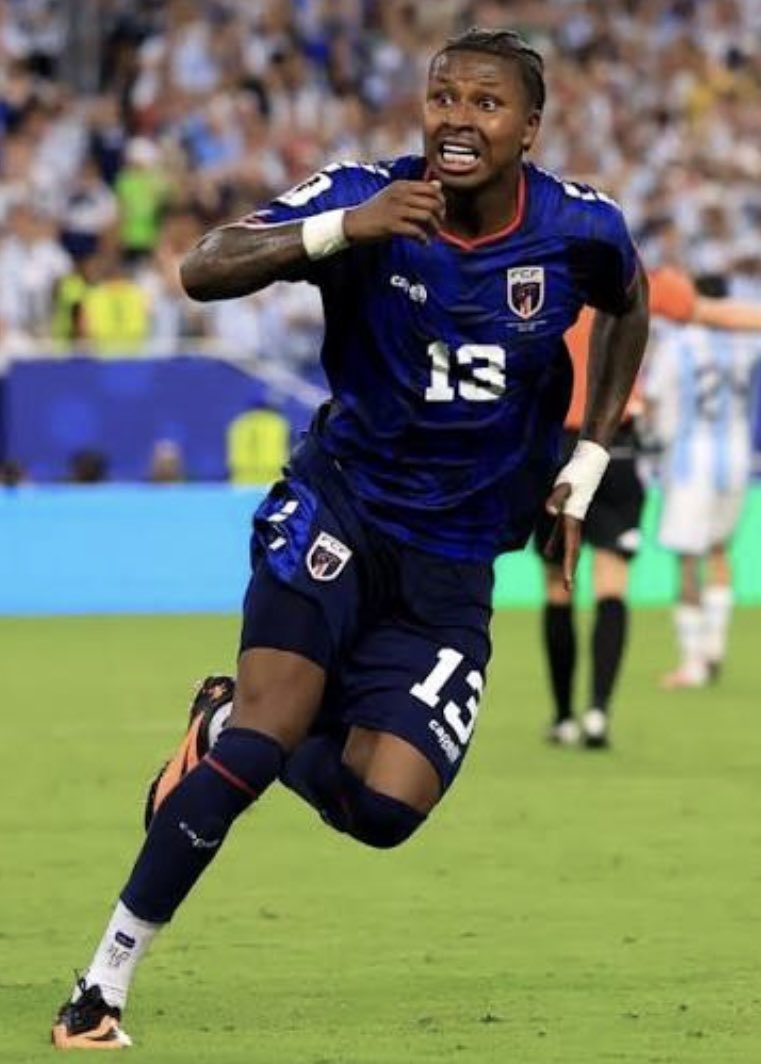 SERGIOBAILLERES's tweet photo. Quiero a Lopes Cabral en GALLOS! 🇨🇻 https://t.co/6GLKcKLptV