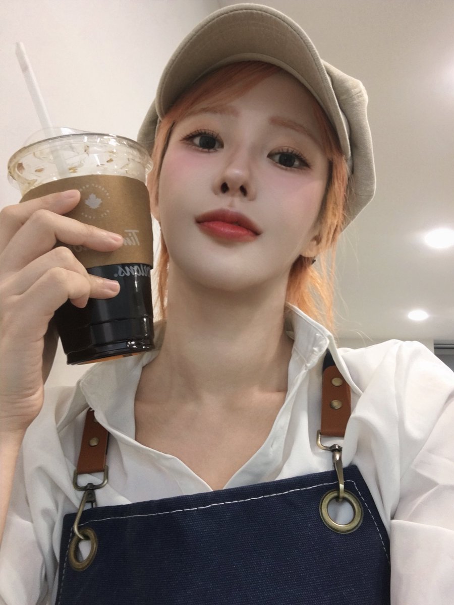 riwonsos's tweet photo. 카페 알바가 여친 구합니다 #레즈 #이쪽 #e쪽 #레친소
⬇️
https://t.co/DPpv5K1Jp1 https://t.co/djVqPwrGxH