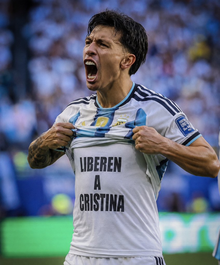 RIQUELMEARDO's tweet photo. HEROE https://t.co/TSWRnKdIV7