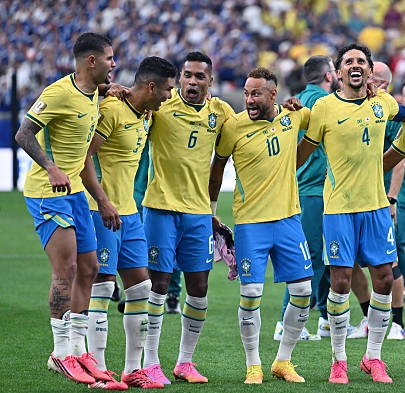 NJanfren's tweet photo. A Argentina foi exposta, humilhada e AMASSADA pelo Cabo Verde.

Precisaram do VAR e da PRORROGAÇÃO para conseguir uma classificação.

É sério que vocês tem medo disso aí? Essa argentina é patética, caralho.

Sou muito mais Brasil, muito mais. Respeitem nossa Seleção, só isso. https://t.co/VgSjp2OtPo