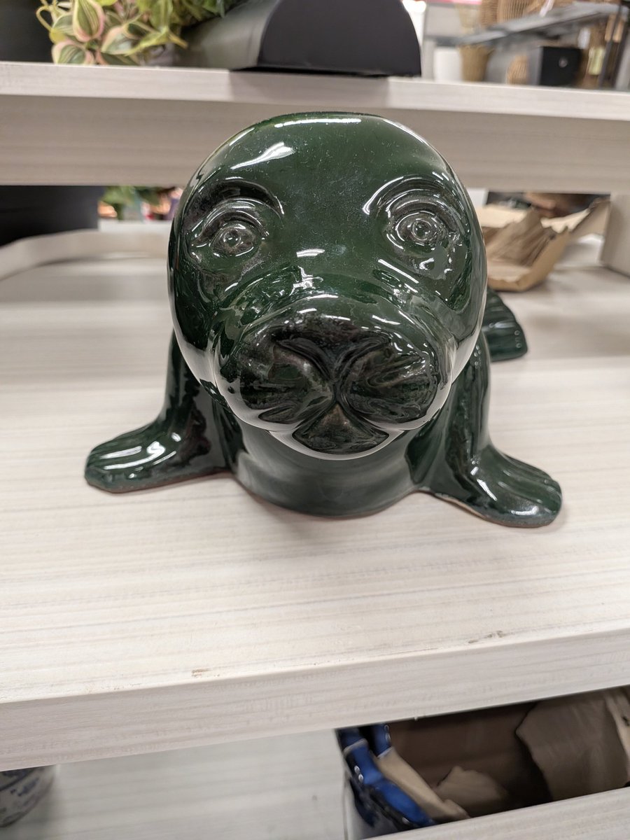 Leptonychotes's tweet photo. The $13.99 TJ Maxx Niko Effigy (there is a soul trapped within) https://t.co/XeGfCTCrhF