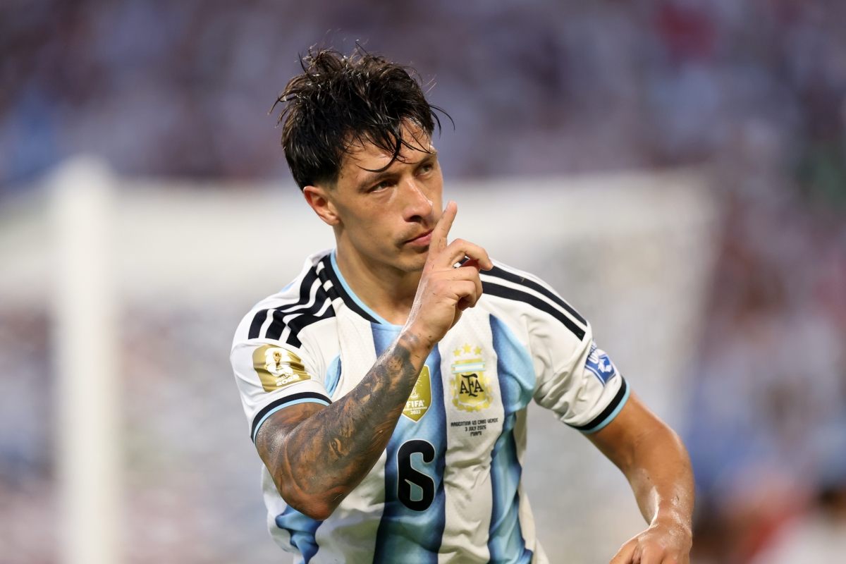 SoccerKingJP's tweet photo. 🇦🇷試合結果🇨🇻
大健闘カーボベルデ、延長戦でアルゼンチンに屈す…メッシ7点目の前回王者が辛くも16強進出
https://t.co/YgeazCE44L

🗣編集部より
「アルゼンチンはW杯初出場カーボベルデとの死闘を3－2で制し、エジプトが待つ16強に進出しました」 https://t.co/05eL0NhPrc