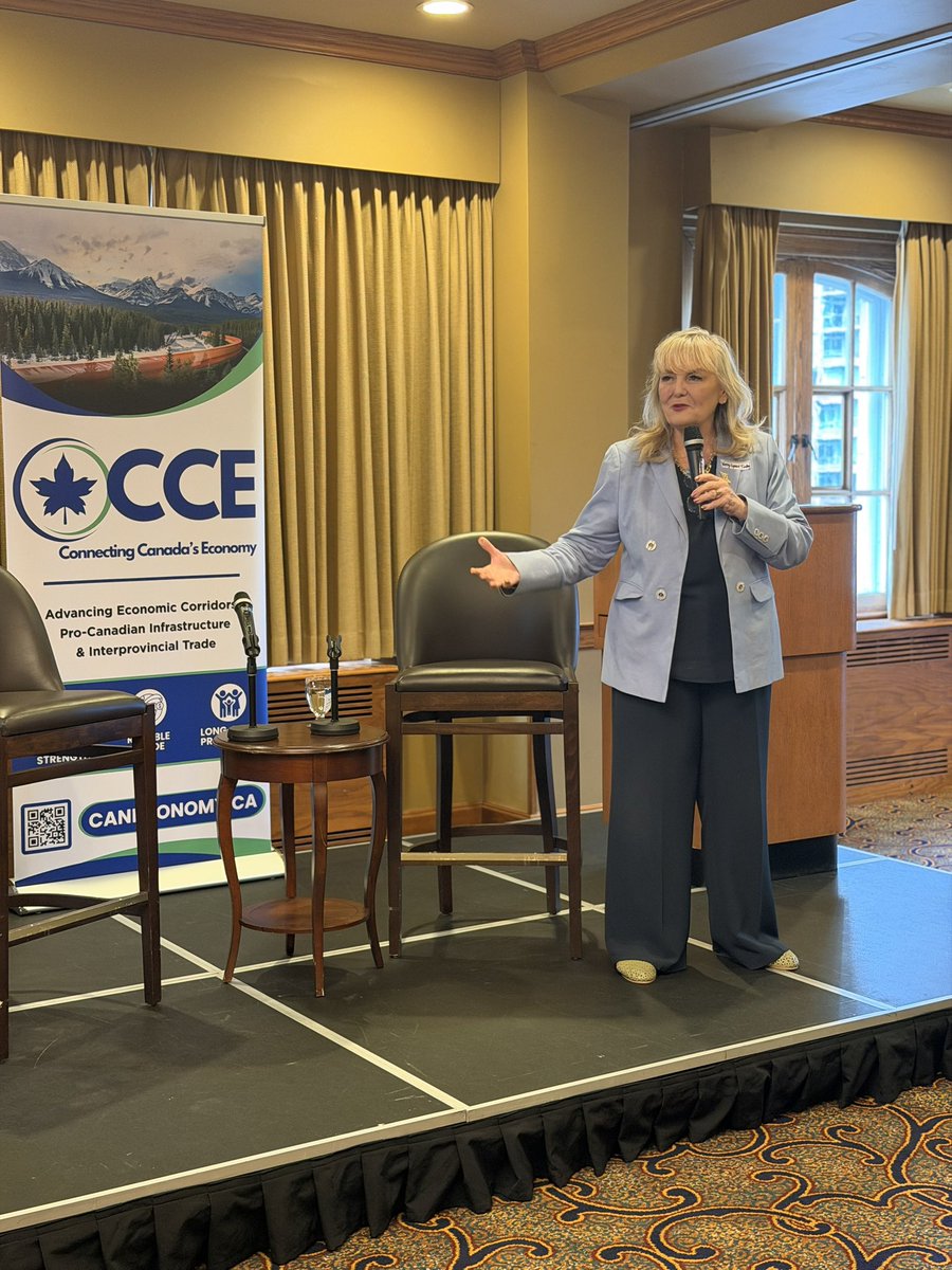 by__brittany's tweet photo. KLF has arrived to Stampede to speak at the Connecting Canada’s Economy event!! 🤠
@KerryLynneFindl https://t.co/iSQWbw0ivQ