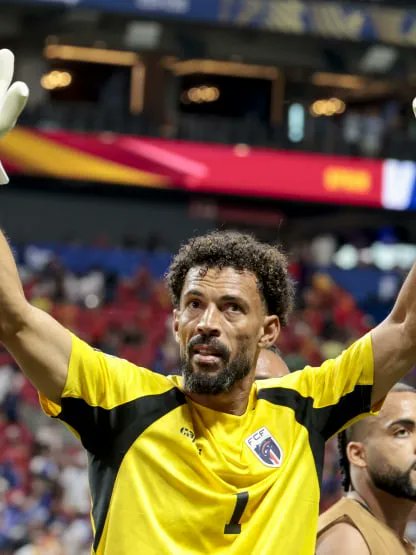 josubj7's tweet photo. Un aplauso a Vozinha hizo un partidazo 👏👏👏 https://t.co/L0BW3krpP1