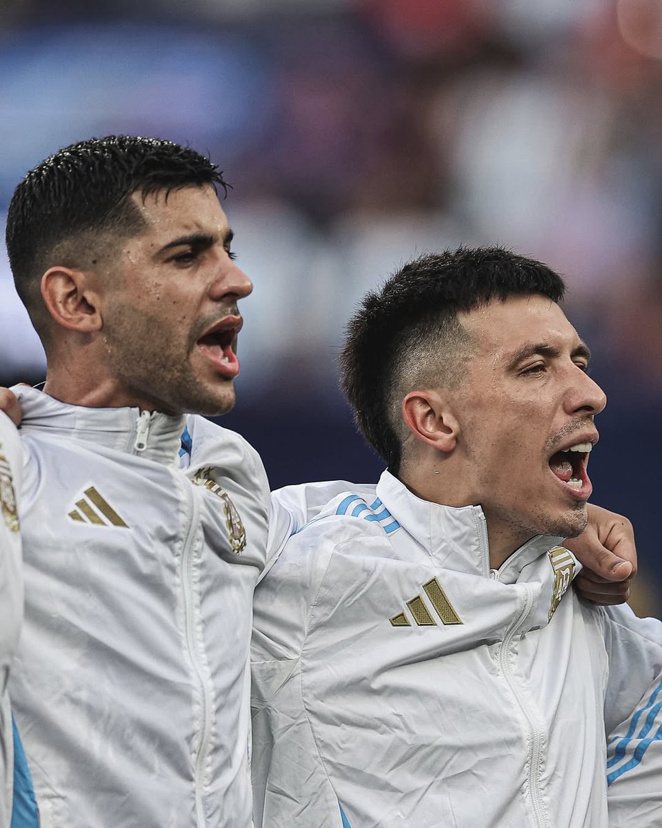 fabrigonzalez05's tweet photo. Tenemos la mejor dupla central del mundo. https://t.co/uutocP91Bl