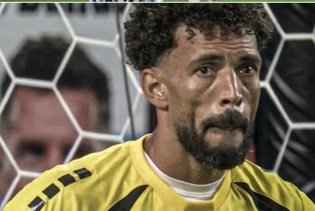 TrendBuzz__'s tweet photo. @ESPNFC Cape Verde may be out, but they've won the respect of the entire football world. What a historic run. 🇨🇻👏 https://t.co/j53wmkQjlr