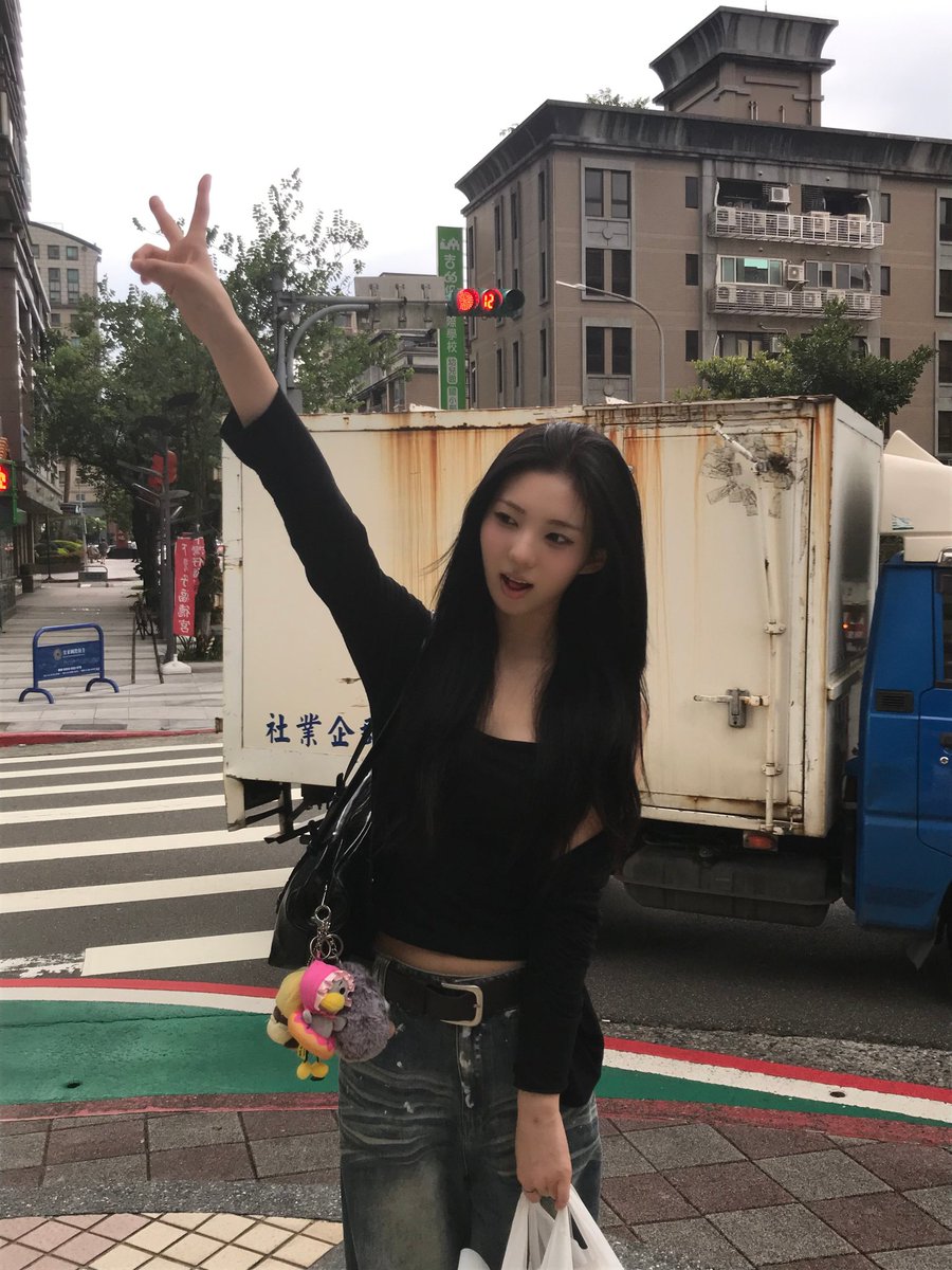 ifeye_official's tweet photo. [👀 #real_eye]
#MEU #미유

⋆.˚✮🎧✮˚.⋆ 

#ifeye #이프아이 https://t.co/mHZboRPMkT