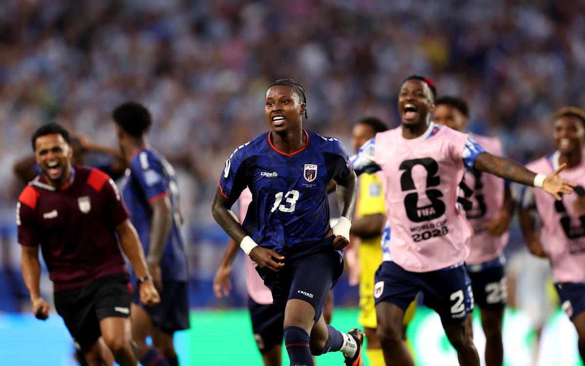 irvingdmh's tweet photo. Las calles nunca olvidarán a Cabo Verde y su Mundial 2026. Dignísima participación, merecían los penales contra Argentina 🇨🇻 https://t.co/Y8cfjWQmRx