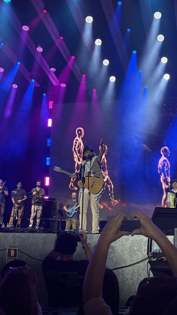 ruizispunk's tweet photo. realizei o sonho da minha vida, chat ✊🏻😔 https://t.co/hYiHO6e0l3