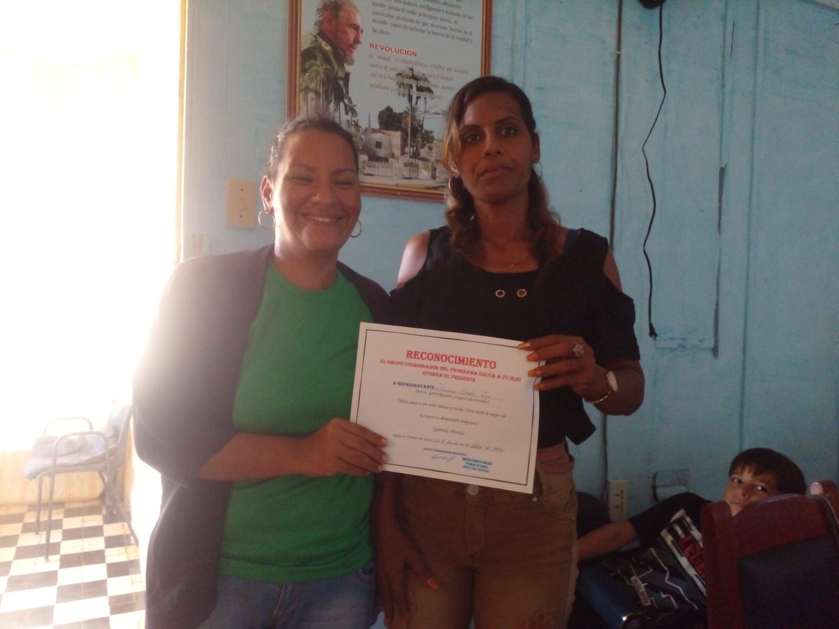 ZulemaGD91's tweet photo. Se desarrolla Balance del Programa Educa a tu hijo en el municipio #1roDeEneroDeVictorias.
#CubaVencerá 
#LatirAvileño https://t.co/db6iybevbU