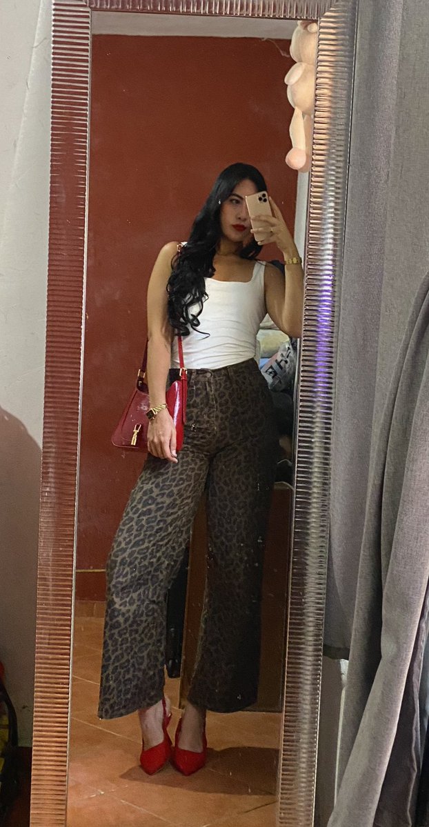 Yitzely_'s tweet photo. Emanó aura hoy https://t.co/7ZVTl0YqU0